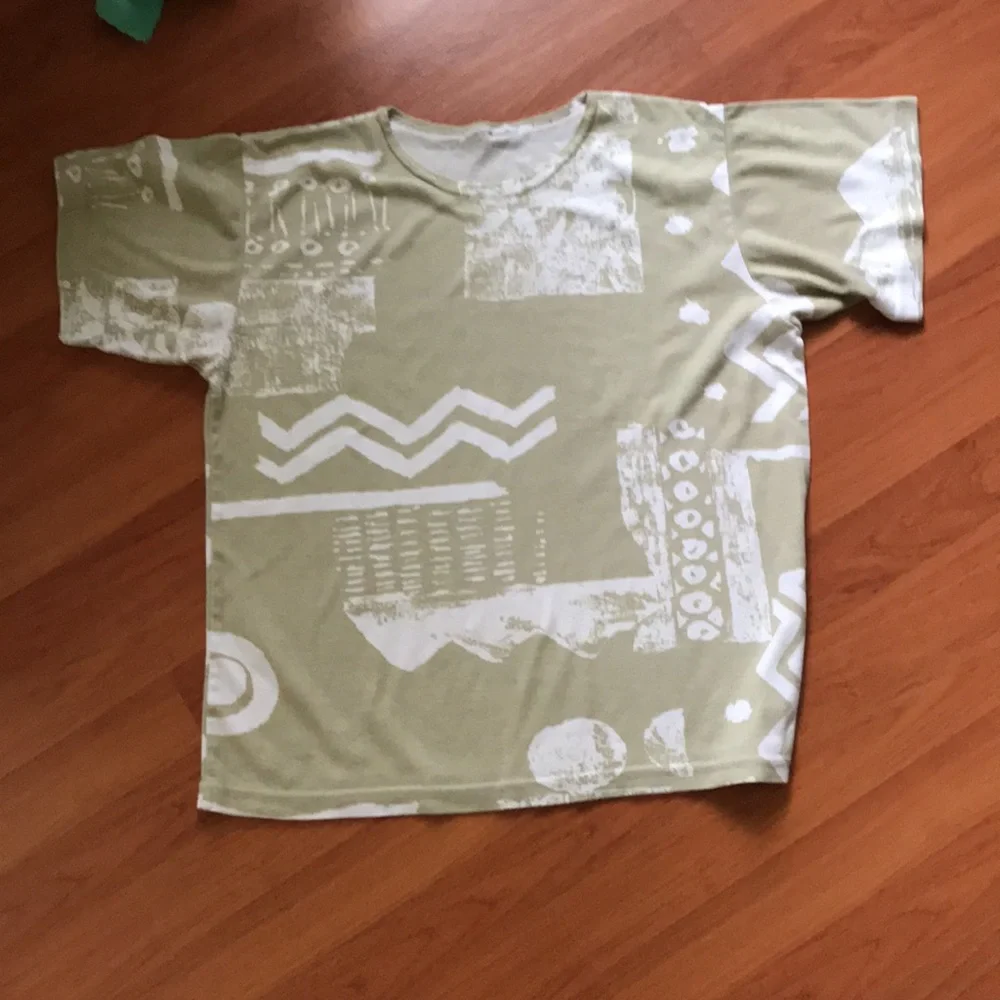 Matching short set - Picture 2 of 4